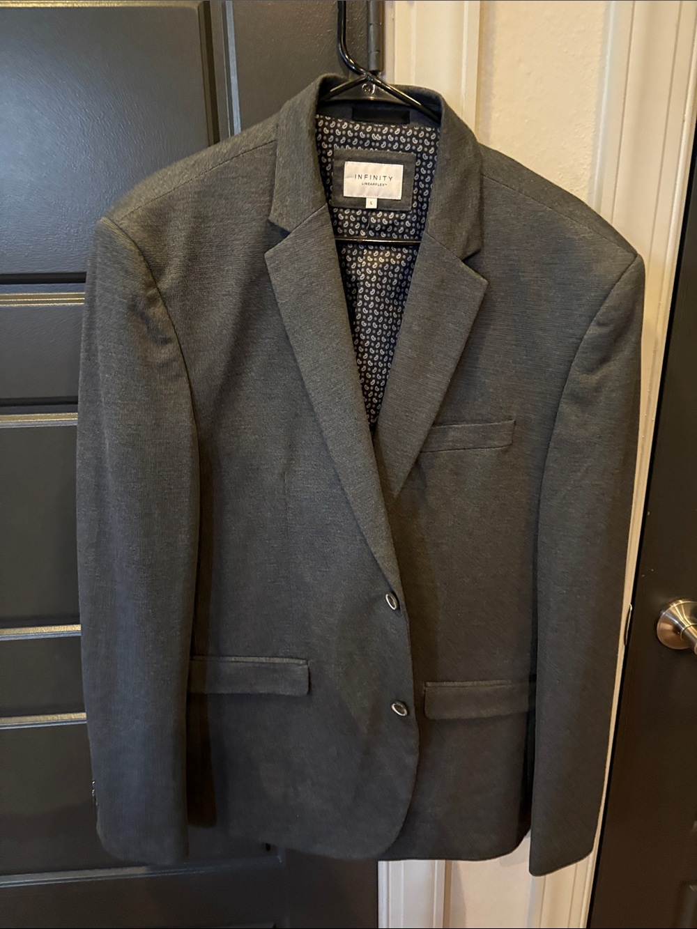 INFINITY Men's Charcoal Gray Two-Button Blazer